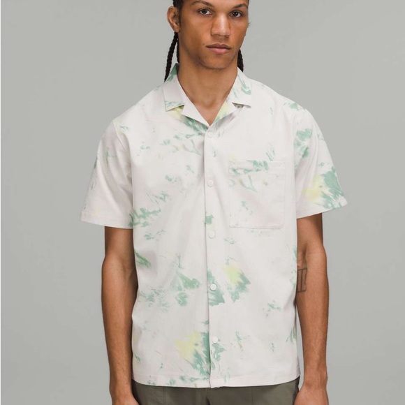 lululemon athletica Other - Lululemon airing easy camp collar snap shirt sz medium